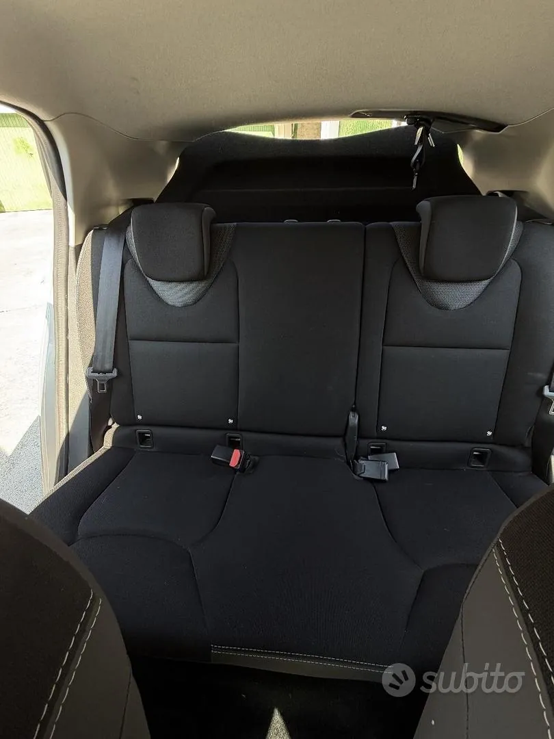 Renault Clio 2017 photo 2