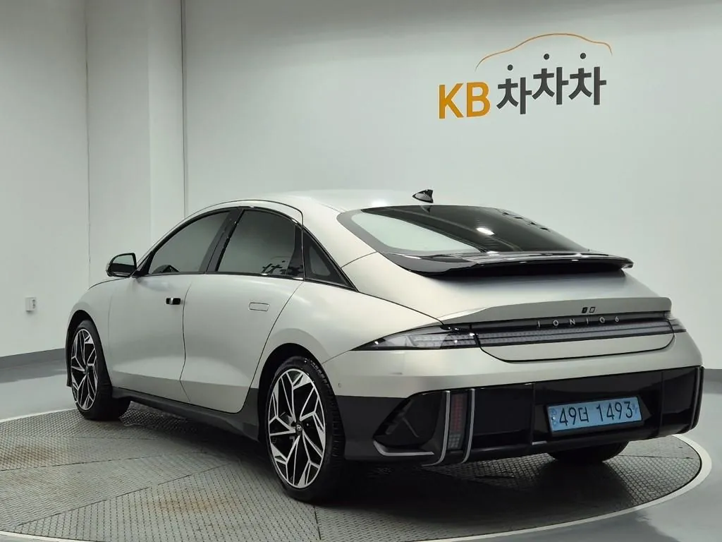 Hyundai Ioniq 6 2024 photo 2