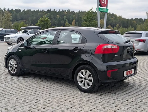 Kia Rio 2016 photo 5