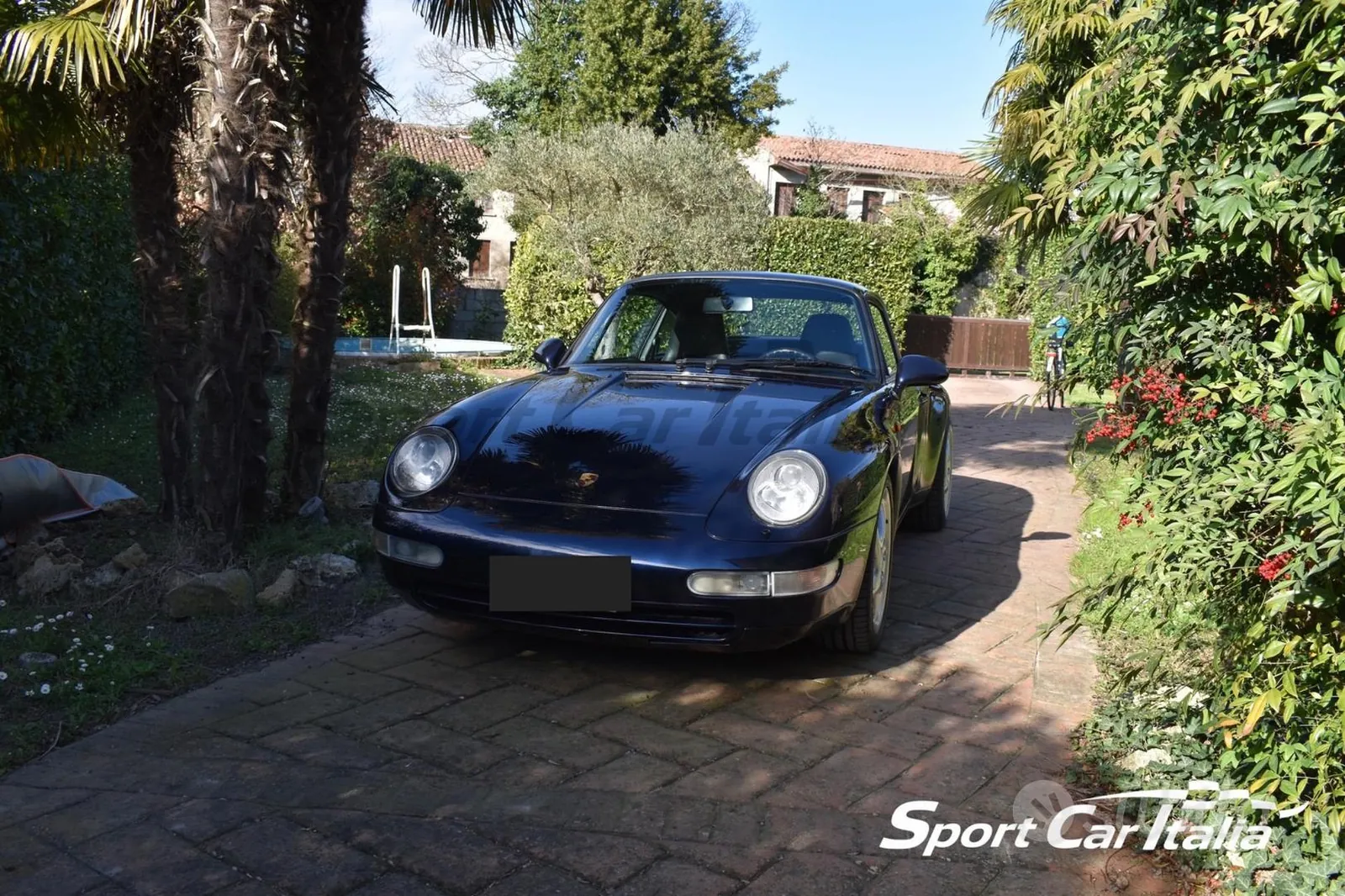 Porsche 911 Carrera 2 1995 photo 2