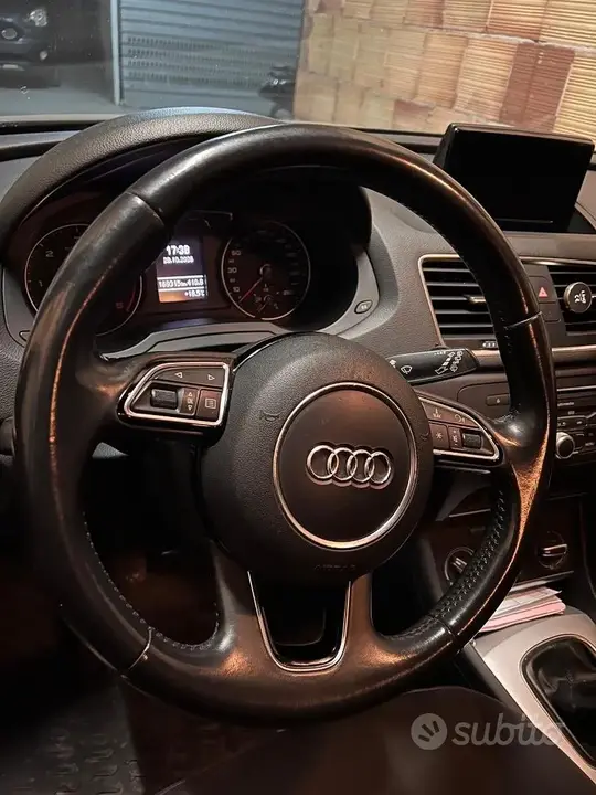 Audi Q3 2015 photo 2