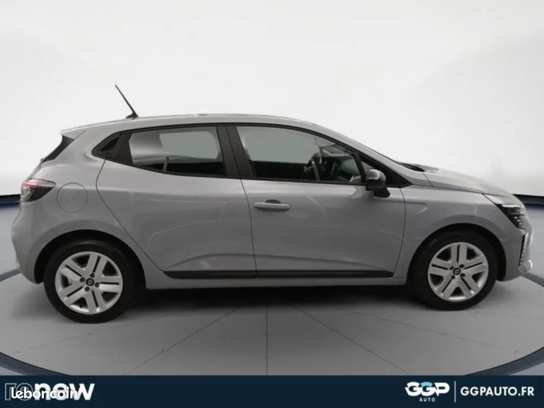 Renault Clio 2024 photo 3