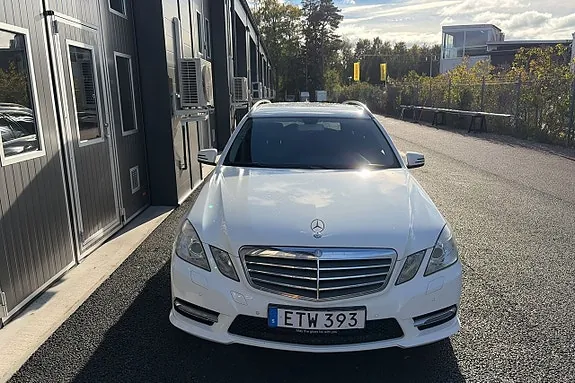 Mercedes-Benz E220 2013 photo 4