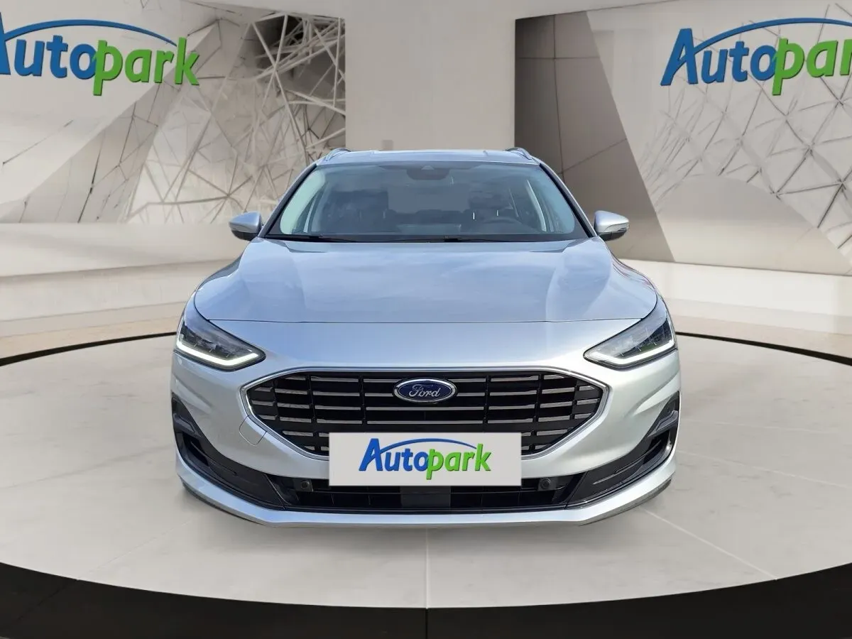 Ford Focus 2025 photo 2
