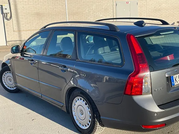 Volvo V50 2011 photo 3