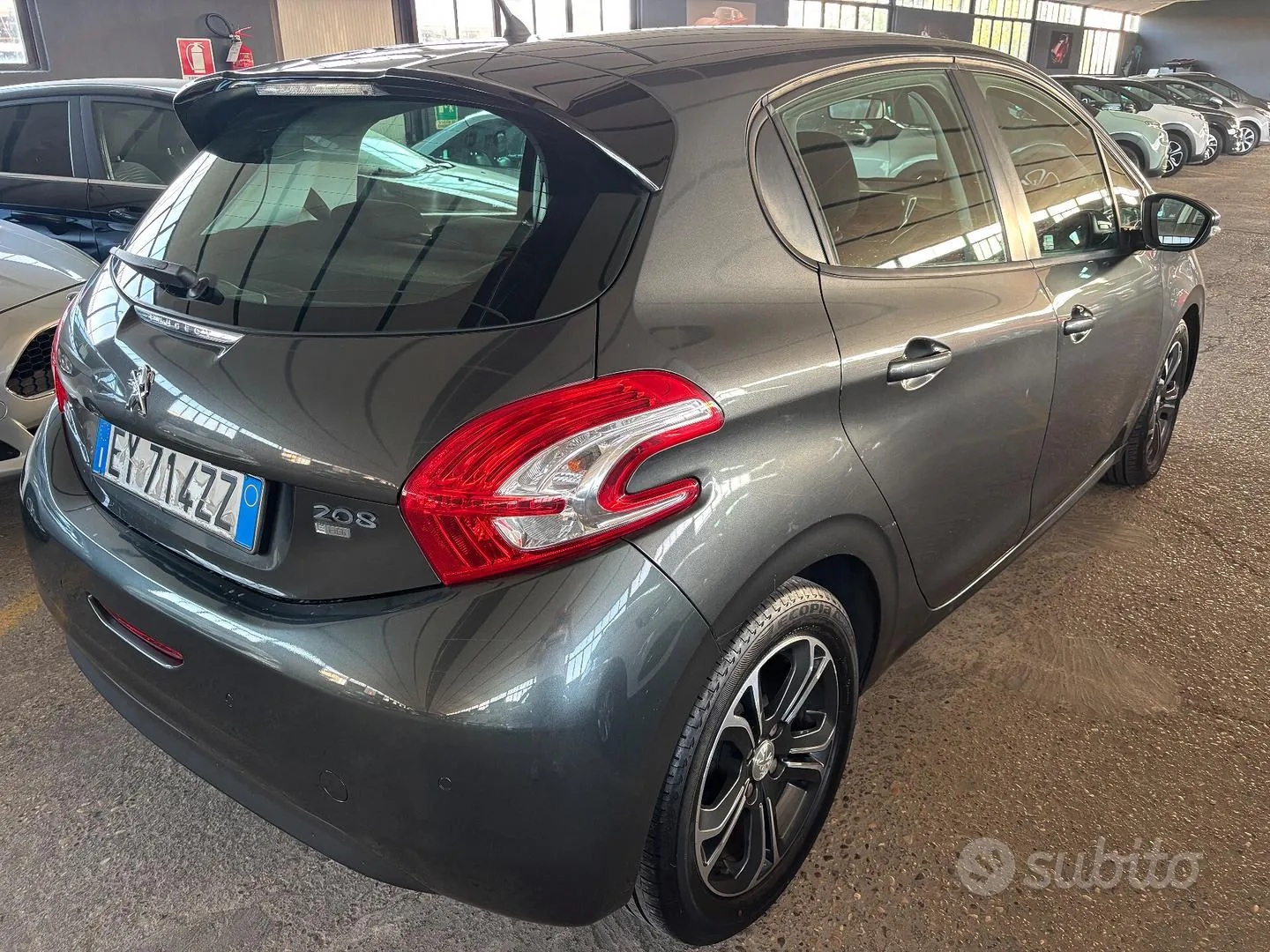 Peugeot 208 2015 photo 5