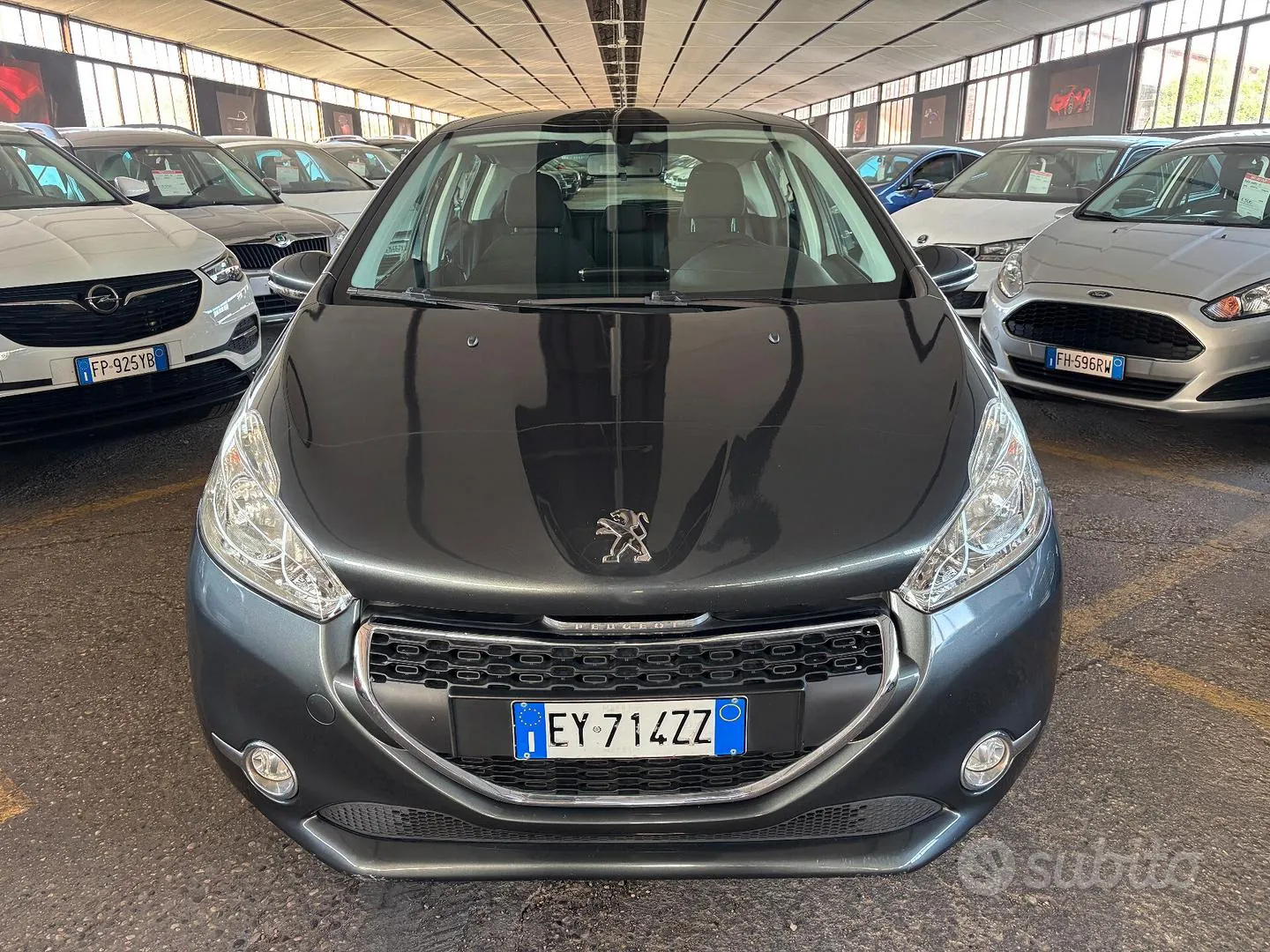 Peugeot 208 2015 photo 2
