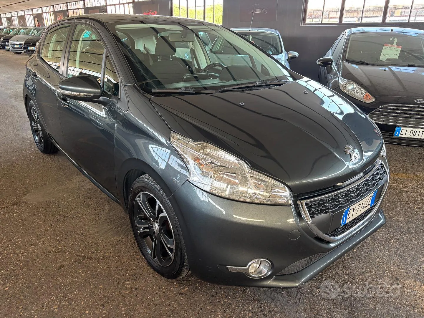 Peugeot 208 2015 photo 3