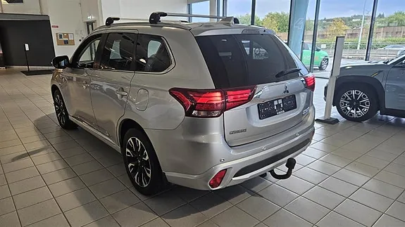 Mitsubishi Outlander 2018 photo 5