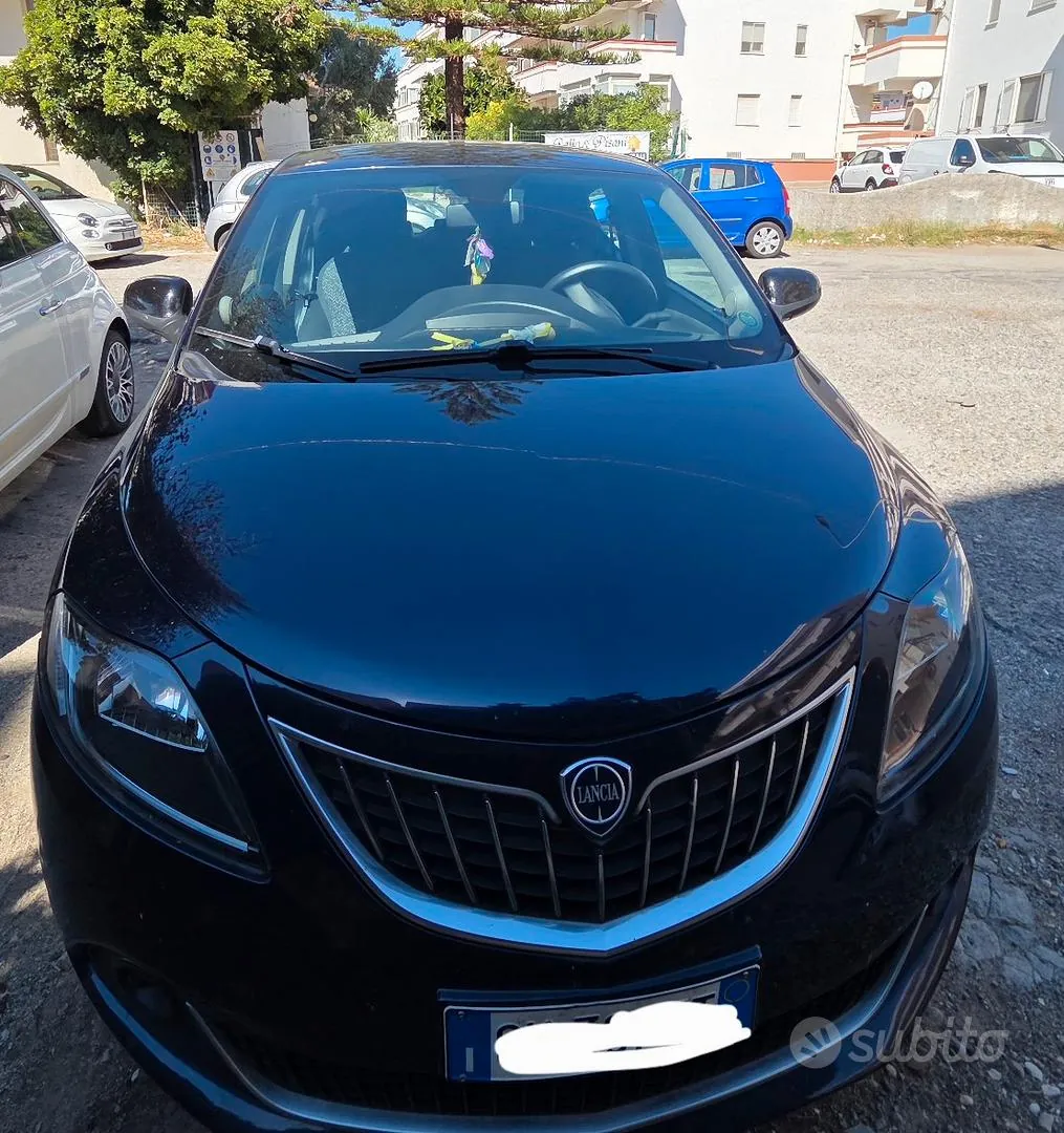 Lancia Ypsilon