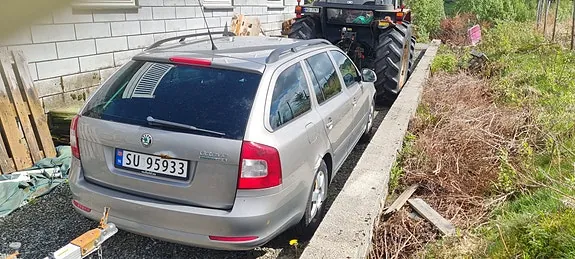 Skoda Octavia 2011 photo 4