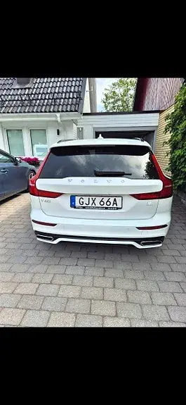 Volvo V60 2021 photo 2
