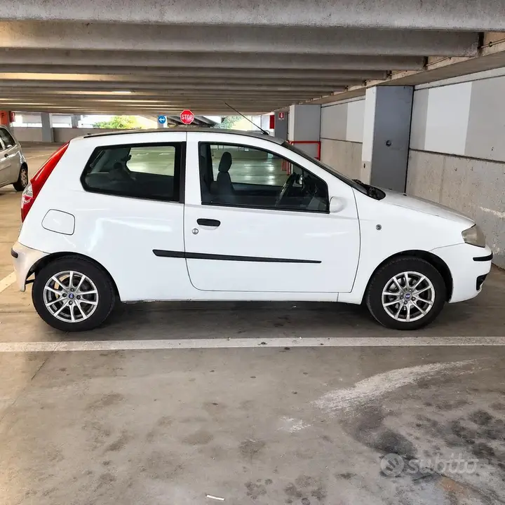 Fiat Punto 2003 photo 3