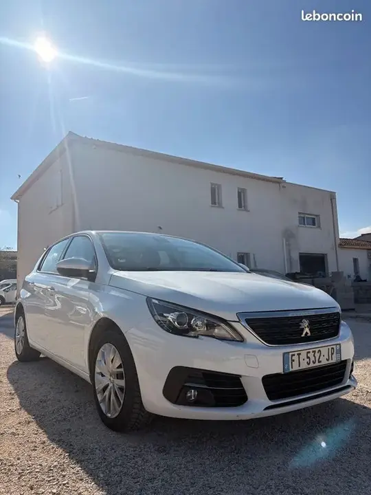 Peugeot 308 2020 photo 2