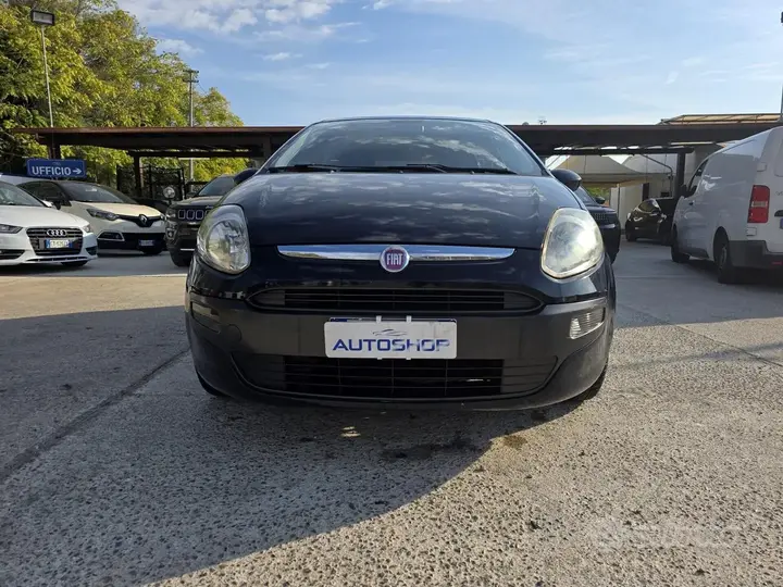 Fiat Punto Evo 2011 photo 2