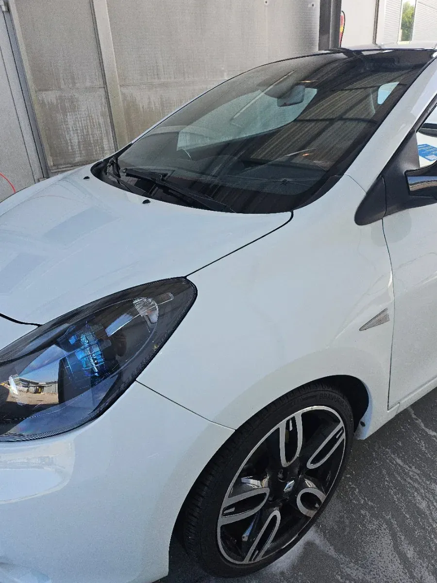 Renault Wind 2013 photo 2