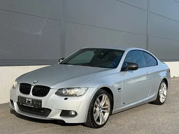 BMW 320D 2010 photo 3