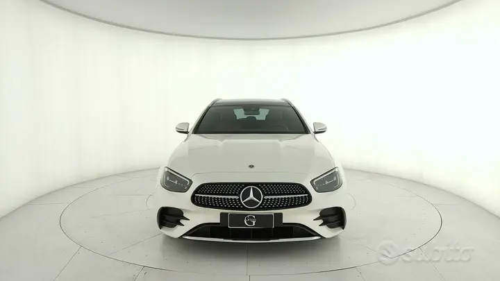 Mercedes-Benz E-Class 2023 photo 2