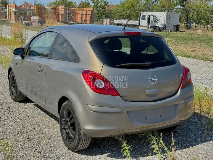 Opel Corsa D 2011 photo 2