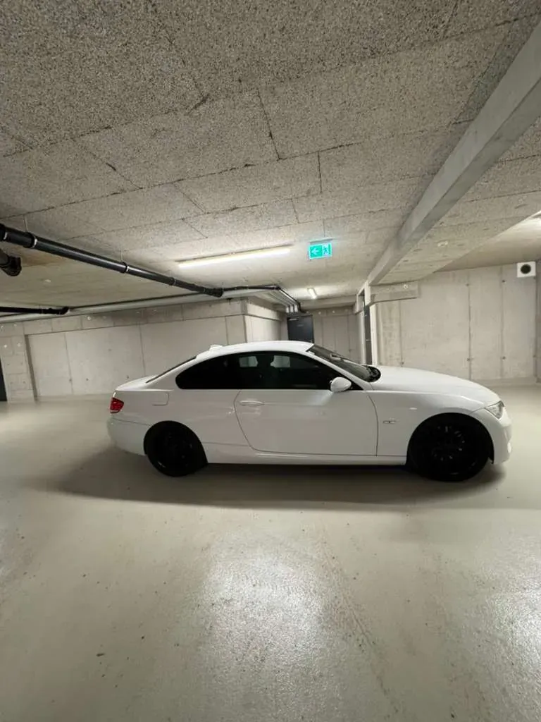 BMW 3 Series 2008 photo 3