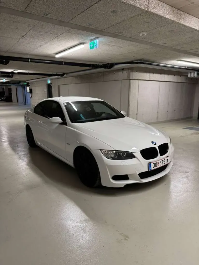 BMW 3 Series 2008 photo 2