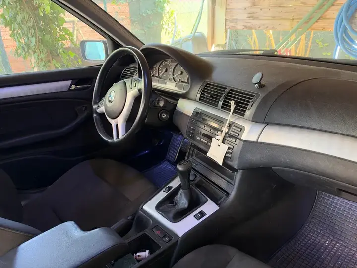 BMW 3 Series 2002 photo 3