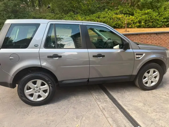 Land Rover Freelander 2 2011 photo 3