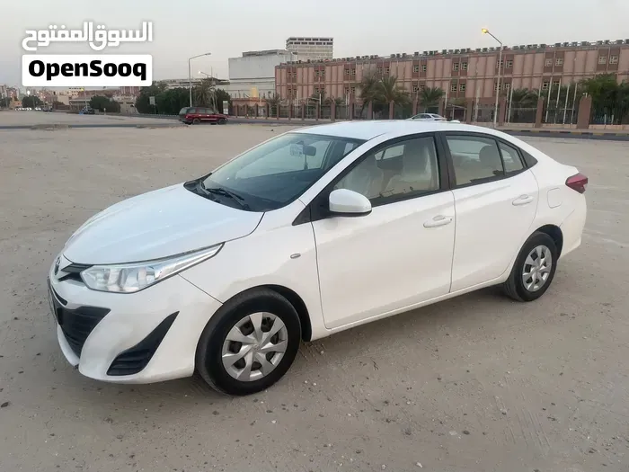 Toyota Yaris 2019 photo 2