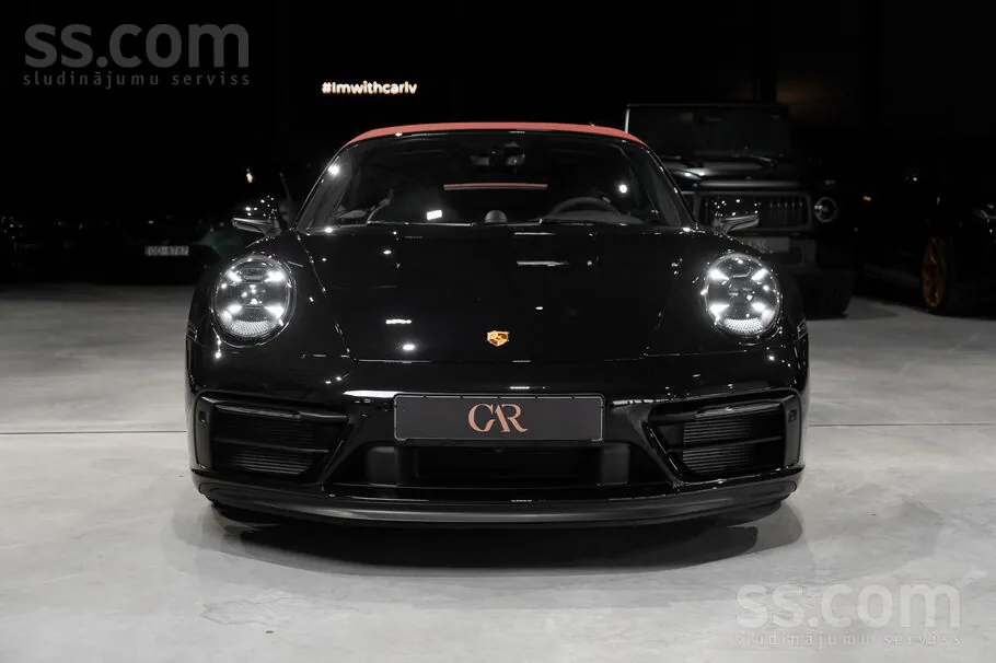 Porsche 911 2024 photo 2