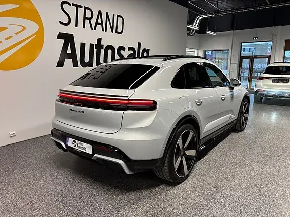 Porsche Macan Gts 2026 photo 4