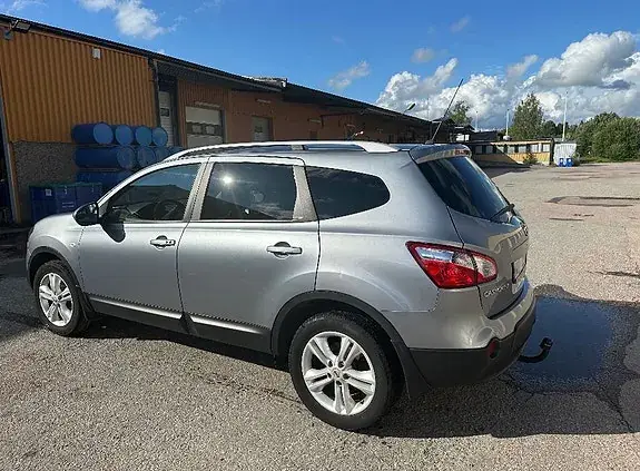 Nissan Qashqai+2 2010 photo 2