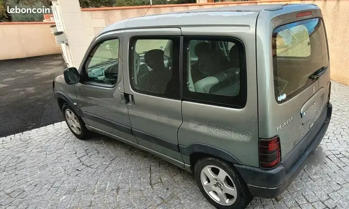 Peugeot Partner 2003 photo 2