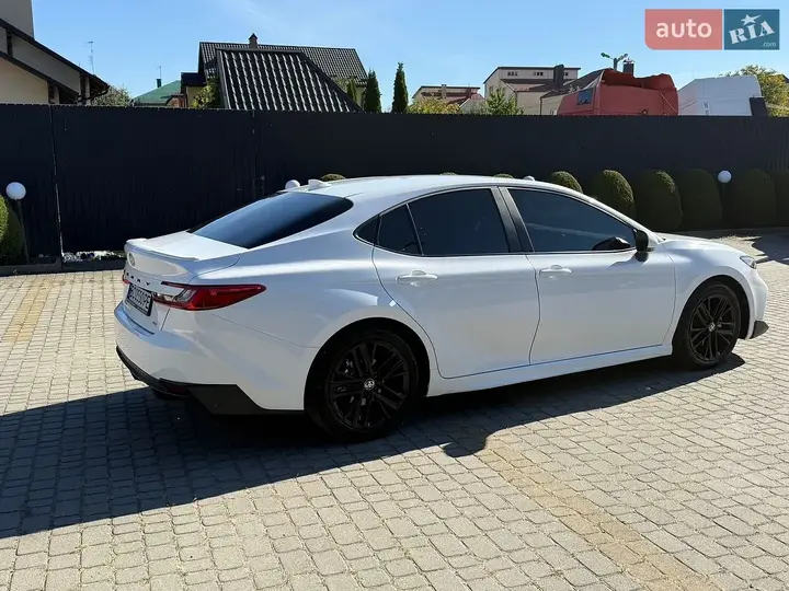 Toyota Camry 2025 photo 5