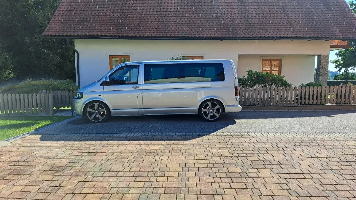 Volkswagen Caravelle