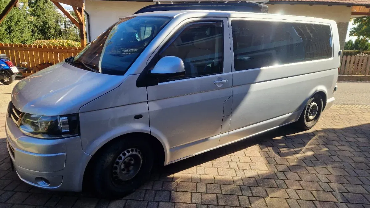 Volkswagen Caravelle 2011 photo 3
