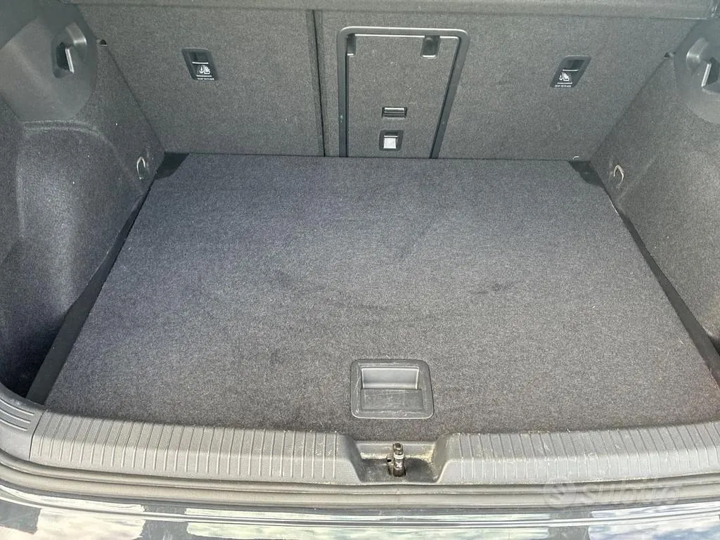 Volkswagen Golf 2023 photo 5