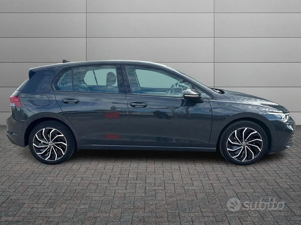Volkswagen Golf 2023 photo 3