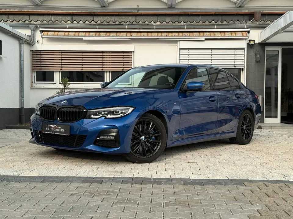 BMW 330I