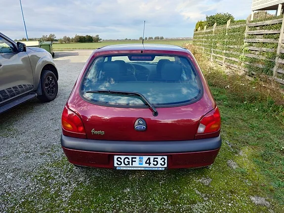 Ford Fiesta 2001 photo 4