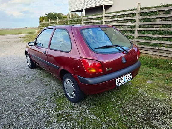 Ford Fiesta 2001 photo 3