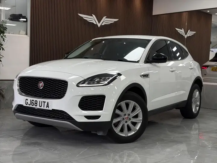 Jaguar E-Pace 2019 photo 5