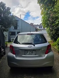 Toyota Yaris 2012 photo 4
