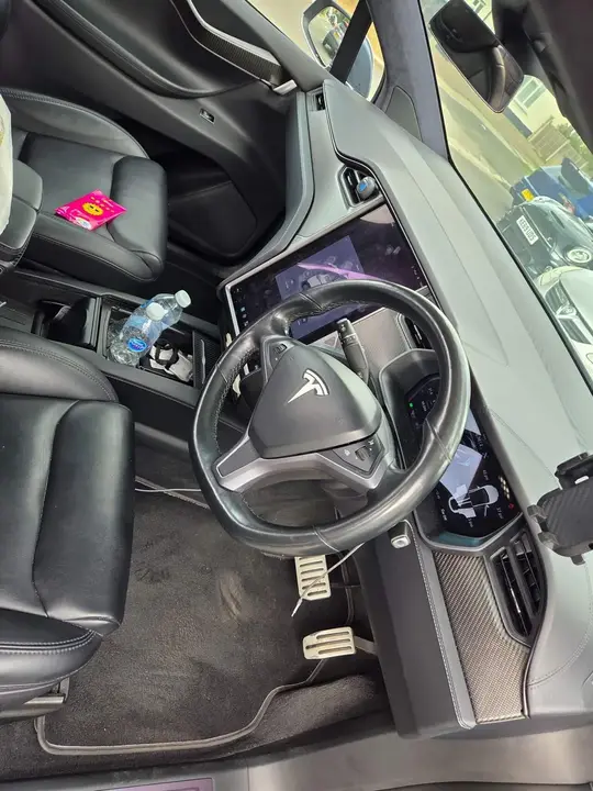 Tesla Model X 2020 photo 4