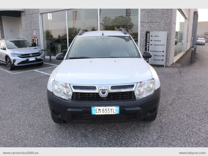 Dacia Duster 2012 photo 2