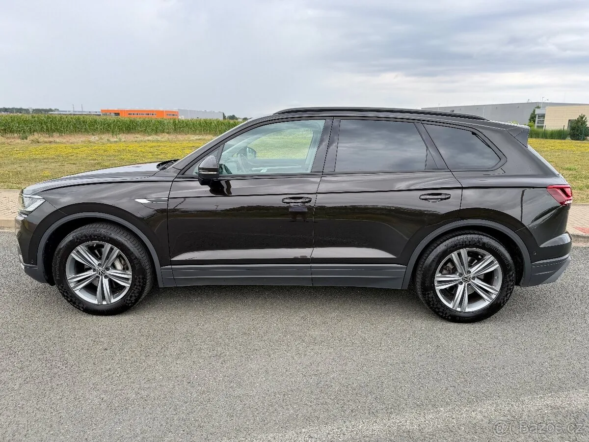 Volkswagen Touran 2022 photo 2