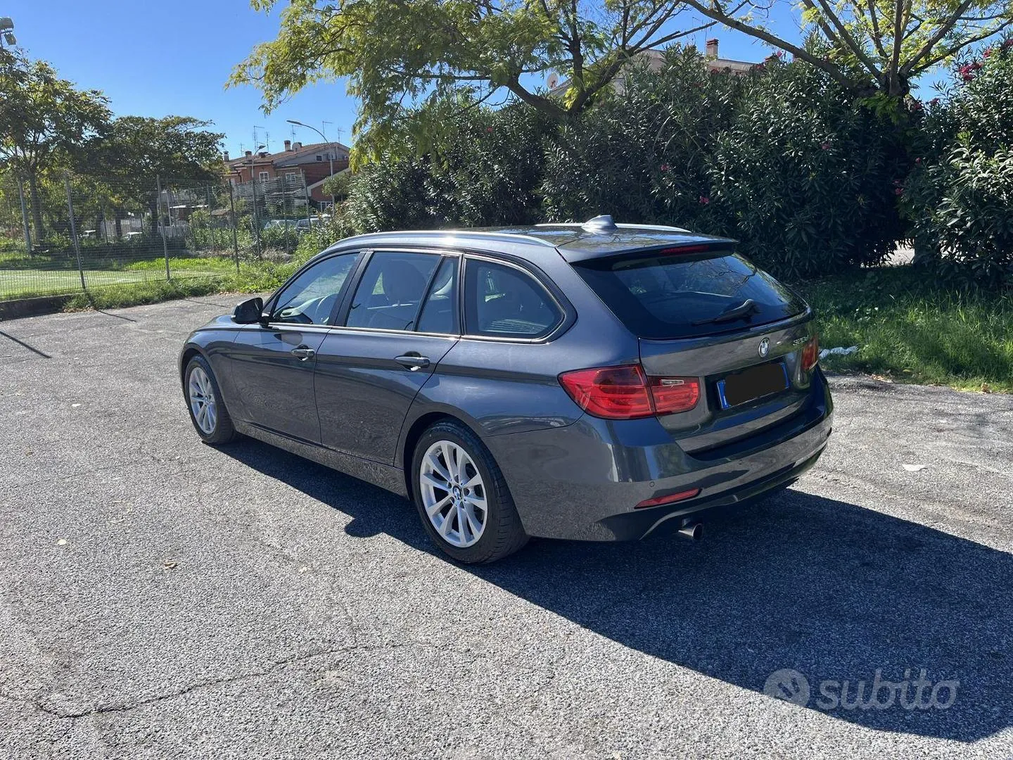 BMW 320D Touring 2015 photo 3