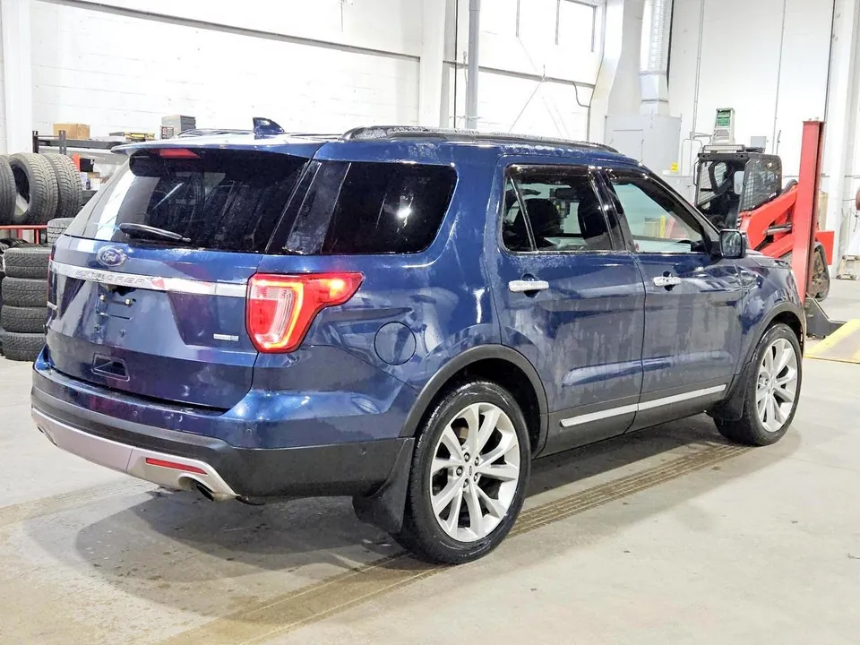 Ford Explorer 2017 photo 2