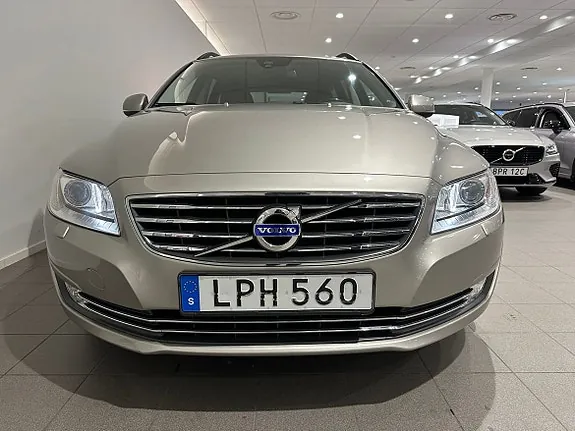 Volvo V70 2015 photo 2