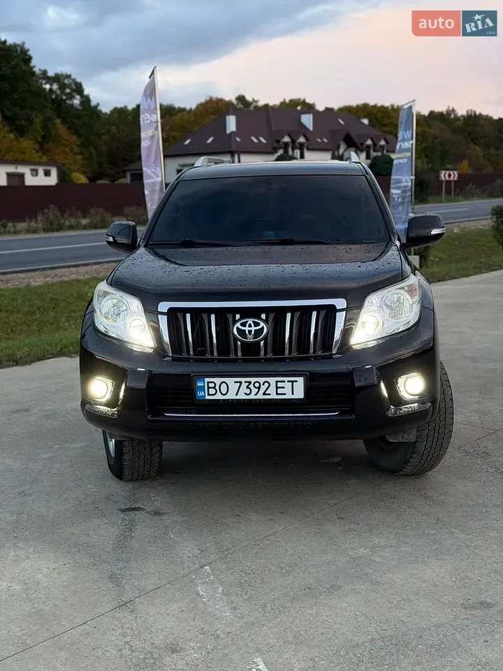 Toyota Land Cruiser Prado 2010 photo 2