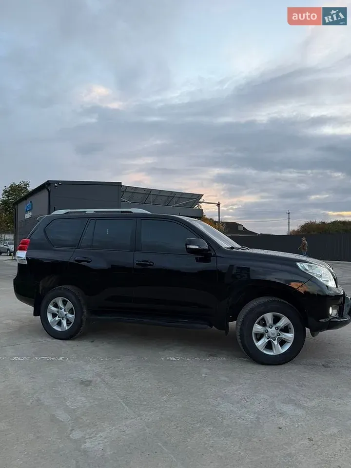 Toyota Land Cruiser Prado 2010 photo 5